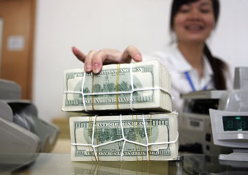 “Chênh lệch tỷ giá do cung cầu không ăn khớp” - 1 “Chênh lệch tỷ giá do cung cầu không ăn khớp” - 1
