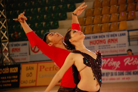 Vượt Chí Anh, Khánh Thi và “kép mới” gặt Vàng liên tiếp - 4