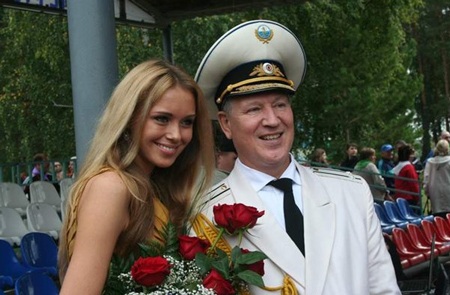 Hoa hậu Thế giới tốt nghiệp đại học loại ưu - 1 Hoa hậu Thế giới tốt nghiệp đại học loại ưu - 1