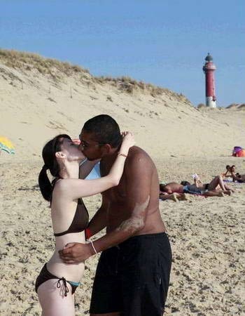 “Bộ sưu tập” nụ hôn - 1