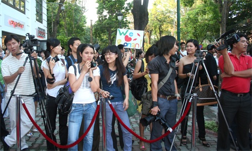 Ronan Keating hát giữa vòng vây khán giả Hà Nội - 2