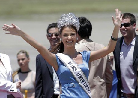 Tân Hoa hậu Hoàn vũ: Rạng rỡ ngày trở về - 2 Tân Hoa hậu Hoàn vũ: Rạng rỡ ngày trở về - 2