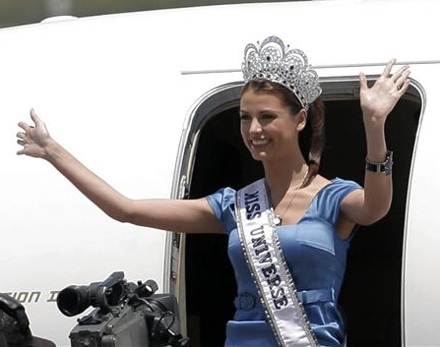 Tân Hoa hậu Hoàn vũ: Rạng rỡ ngày trở về - 1 Tân Hoa hậu Hoàn vũ: Rạng rỡ ngày trở về - 1