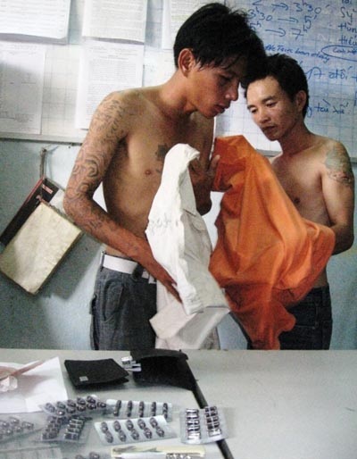 Triệt phá thành công hai băng cướp nguy hiểm - 2