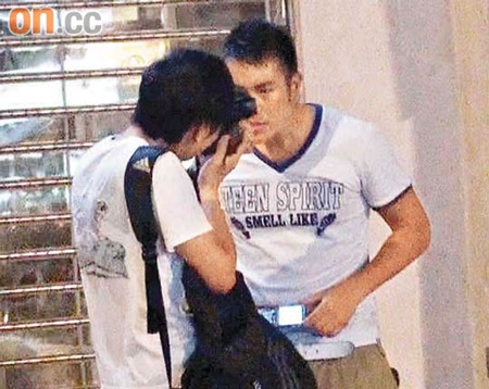 Hoa vương Hồng Kông “gây gổ” với thợ săn ảnh - 5