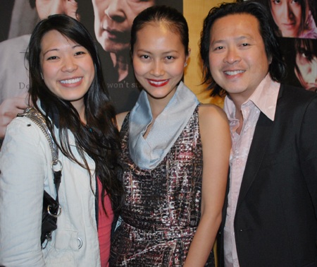 Người Việt ở Canada đến xem “Chơi vơi” - 1