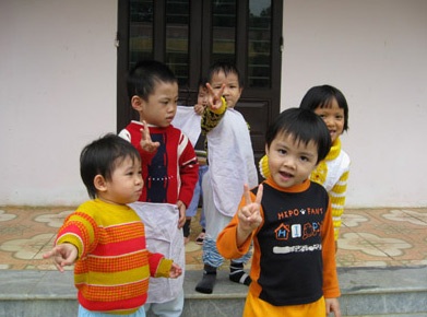 Chương trình từ thiện dành cho trẻ em nhiễm HIV - 1