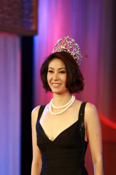 Hà Kiều Anh gặp rắc rối với đàn ông... - 2 Hà Kiều Anh gặp rắc rối với đàn ông... - 2