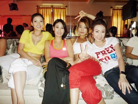 Hà Kiều Anh gặp rắc rối với đàn ông... - 1 Hà Kiều Anh gặp rắc rối với đàn ông... - 1