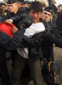 Chùm tin vắn qua ảnh - 3