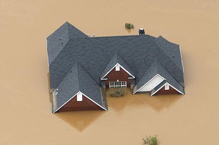 Georgia chìm nghỉm trong biển nước - 10