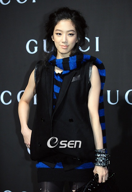 Phong cách thời trang của Jung Ryeo Won - 13 Phong cách thời trang của Jung Ryeo Won - 13