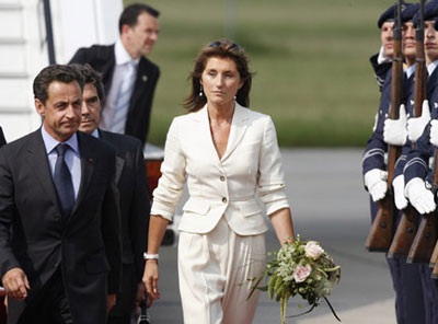 Tổng thống Pháp tái ngộ vợ cũ - 1