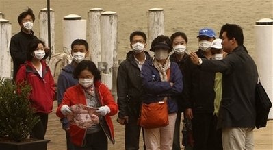 Sydney “nghẹt thở” trong bão bụi đỏ - 7