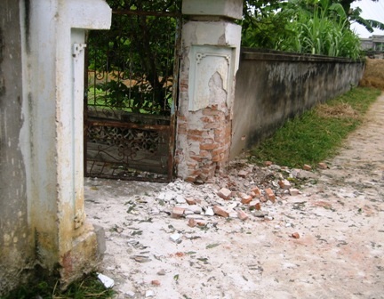 Mìn phát nổ tại một nhà dân - 1 Mìn phát nổ tại một nhà dân - 1