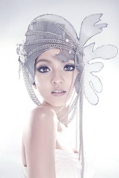Mâu thuẫn với mẹ, Trương Thiều Hàm hoãn phát hành album - 3 Mâu thuẫn với mẹ, Trương Thiều Hàm hoãn phát hành album - 3