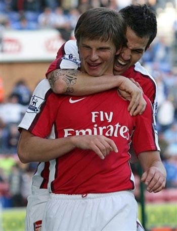 “Arsenal xuất sắc hơn cả MU lẫn Man City” - 1