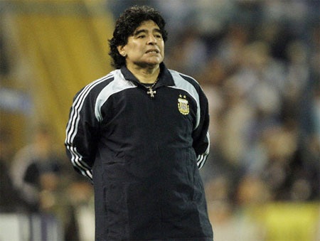 Maradona tìm “cứu cánh” cho mục tiêu đoạt vé đến Nam Phi - 1 Maradona tìm “cứu cánh” cho mục tiêu đoạt vé đến Nam Phi - 1