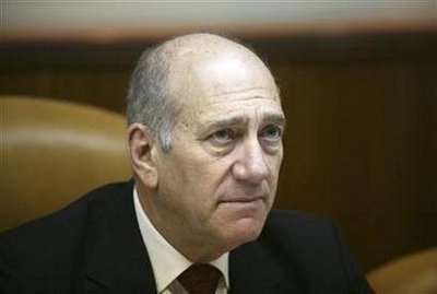 Cựu Thủ tướng Israel hầu tòa - 1