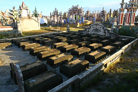 Nghĩa trang xa hoa bậc nhất miền Trung - 12