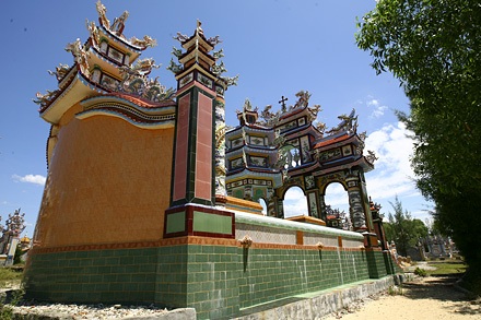 Nghĩa trang xa hoa bậc nhất miền Trung - 14