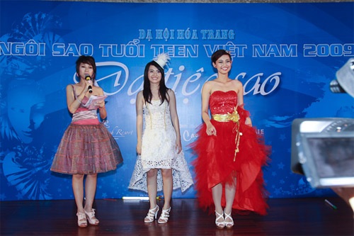 Miss teen “quậy” tưng bừng trong “Dạ tiệc sao” - 9 Miss teen “quậy” tưng bừng trong “Dạ tiệc sao” - 9