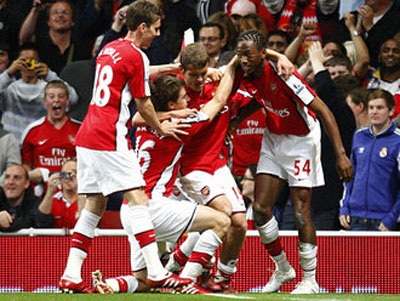 Arsenal “đụng” Liverpool tại vòng 4 Carling Cup  - 1