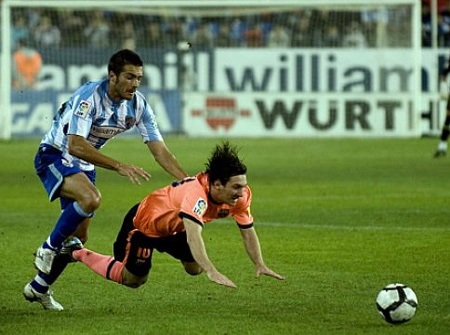 Ibrahimovic “phát hỏa”, Barcelona thăng hoa tại La Rosaleda - 1