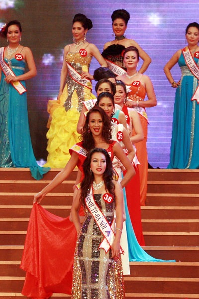 Trần Bảo Ngọc “sững sờ” vì rớt khỏi Top 20 - 5 Trần Bảo Ngọc “sững sờ” vì rớt khỏi Top 20 - 5