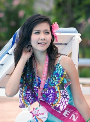 Miss teen má hồng, môi xinh rạng rỡ trước biển - 7 Miss teen má hồng, môi xinh rạng rỡ trước biển - 7