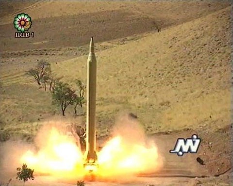 Iran thử tên lửa tầm xa có thể với tới Israel - 1 Iran thử tên lửa tầm xa có thể với tới Israel - 1