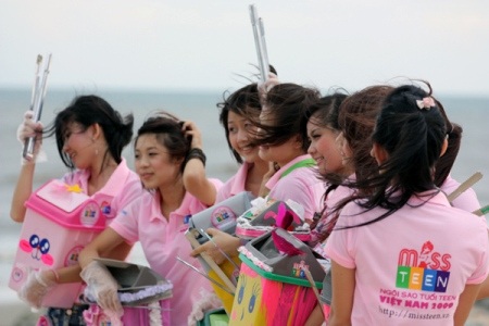 Miss teen má hồng, môi xinh rạng rỡ trước biển - 5 Miss teen má hồng, môi xinh rạng rỡ trước biển - 5