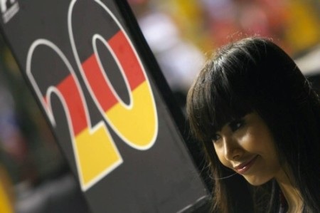 Kiều nữ trên đường đua đêm Singapore - 18