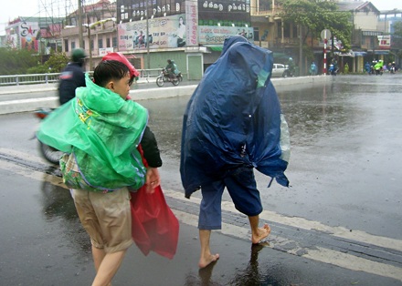 Chùm ảnh: Hiện trường nơi bão quét qua - 8