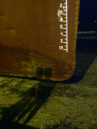 Bão đánh “bay” tàu nghìn tấn vào... đại lộ - 16 Bão đánh “bay” tàu nghìn tấn vào... đại lộ - 16