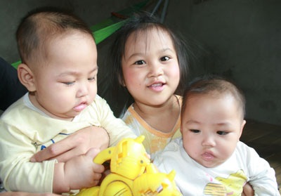 Gia đình của “người cha nghĩa hiệp” bị dọa giết - 2 Gia đình của “người cha nghĩa hiệp” bị dọa giết - 2