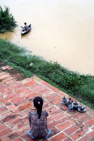 Ảnh chợ lũ trước cửa thành Nội xứ Huế - 9