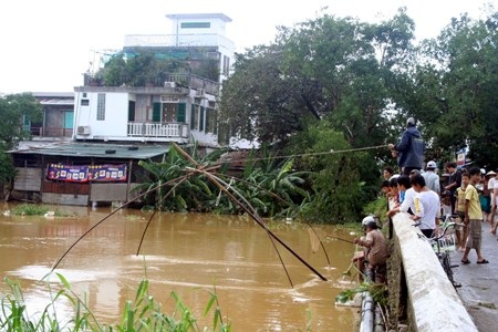Ảnh chợ lũ trước cửa thành Nội xứ Huế - 6