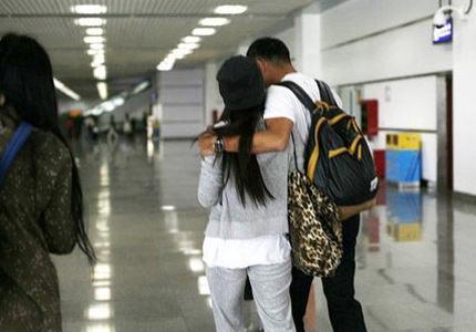 Phạm Băng Băng “bị bắt quả tang” thân mật với bạn diễn - 2