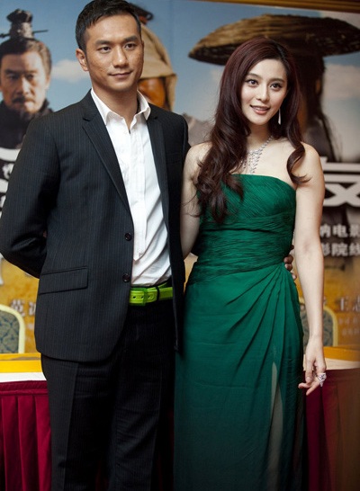 Phạm Băng Băng “bị bắt quả tang” thân mật với bạn diễn - 5