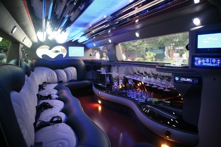 Hummer H3 Limo xuất hiện tại Hà Nội - 2