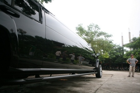 Hummer H3 Limo xuất hiện tại Hà Nội - 1