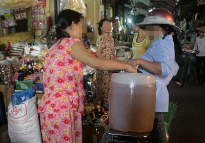 Mỡ “3 không” tràn thị trường Hà Nội - 3 Mỡ “3 không” tràn thị trường Hà Nội - 3