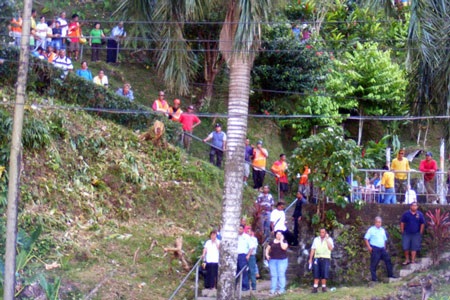 Ảnh sóng thần tàn phá quần đảo Samoa - 11