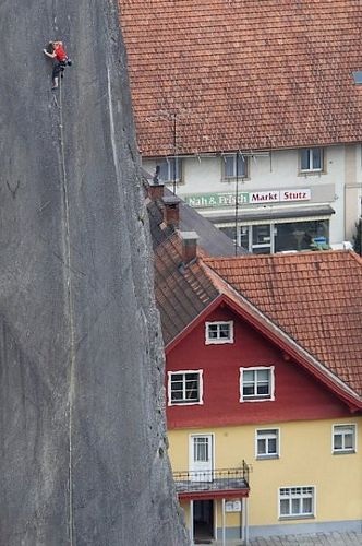 Màn chinh phục vách đá dựng đứng thót tim - 3 Màn chinh phục vách đá dựng đứng thót tim - 3