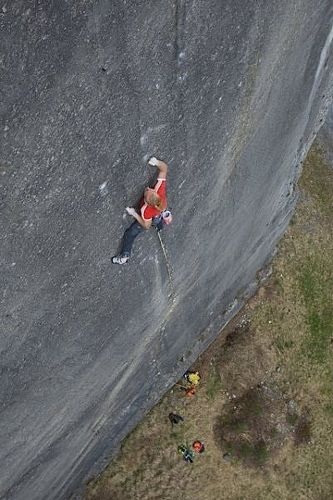 Màn chinh phục vách đá dựng đứng thót tim - 5 Màn chinh phục vách đá dựng đứng thót tim - 5