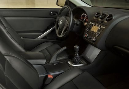 Nissan giới thiệu Altima Coupe phiên bản 2010 - 4 Nissan giới thiệu Altima Coupe phiên bản 2010 - 4