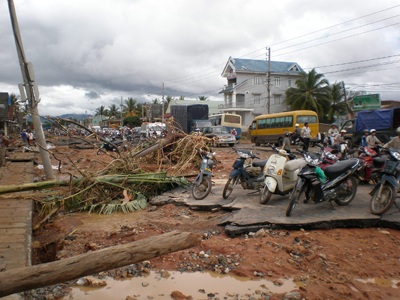 Miền Trung đề nghị cứu trợ khẩn cấp - 1