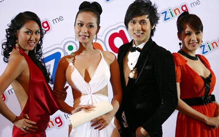 Gia đình Chi Bảo nổi bật trong bữa tiệc “đầy sao” - 11