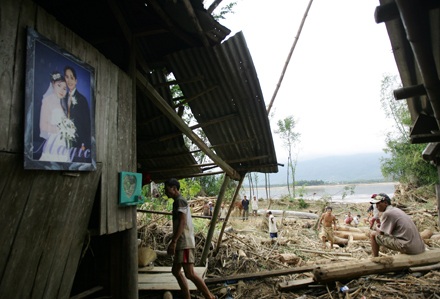 Chùm ảnh: Nơi cơn bão đi qua - 14